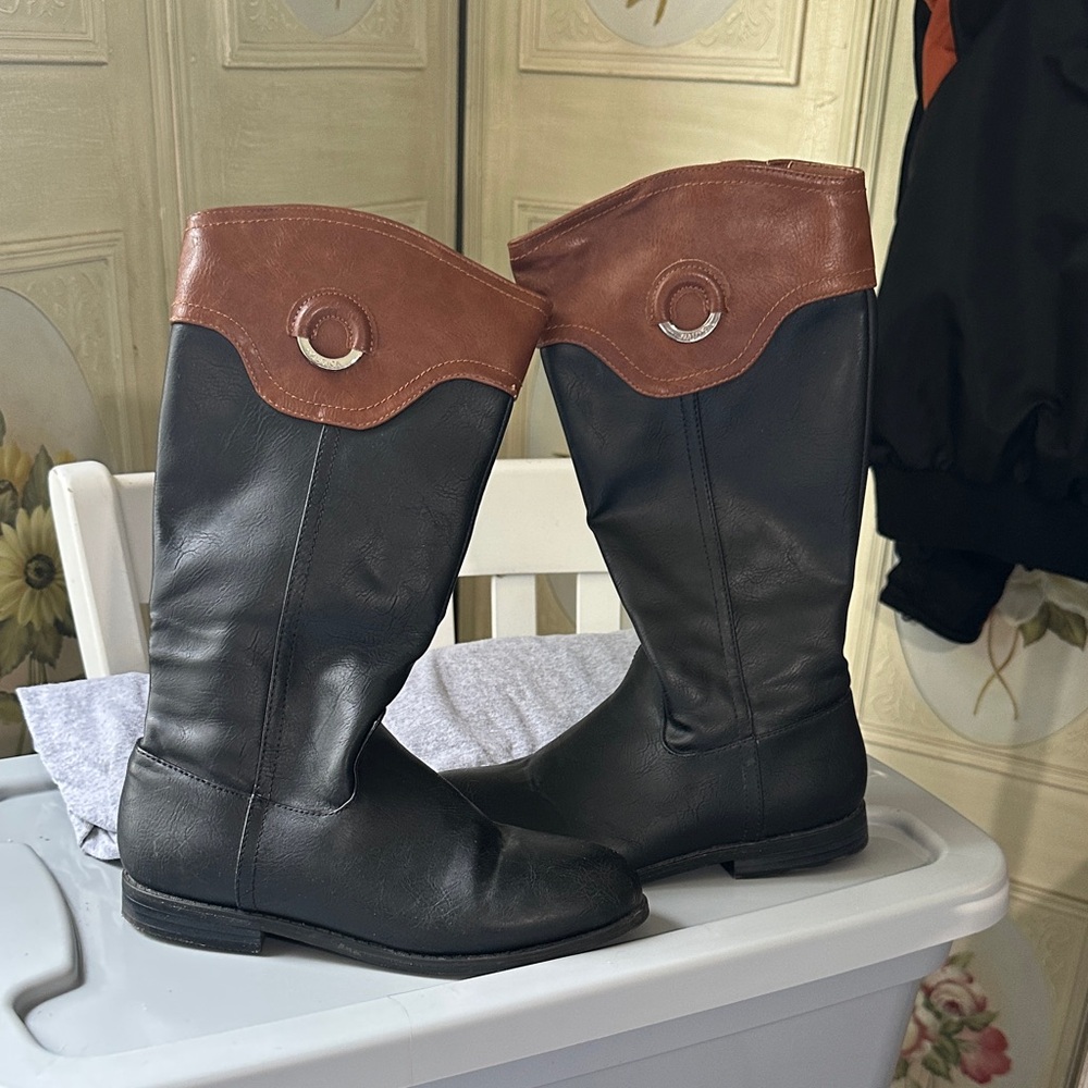 Nautica Black and Brown Boots